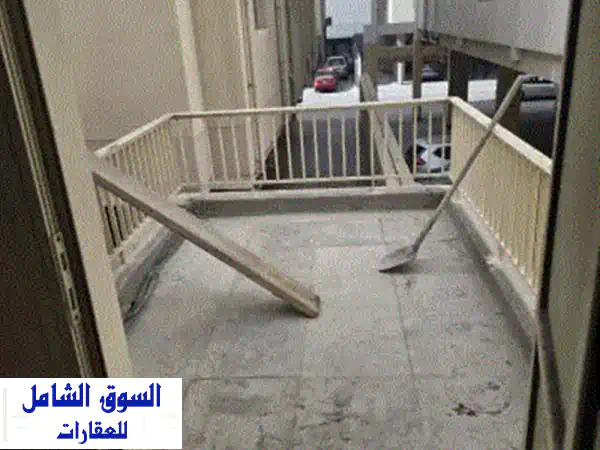 استوديو للإيجار في الحد، مكون من غرفة واسعة، حمام، مطبخ، بلكونة، مكيف، بسعر 180 دينار بحريني شامل.