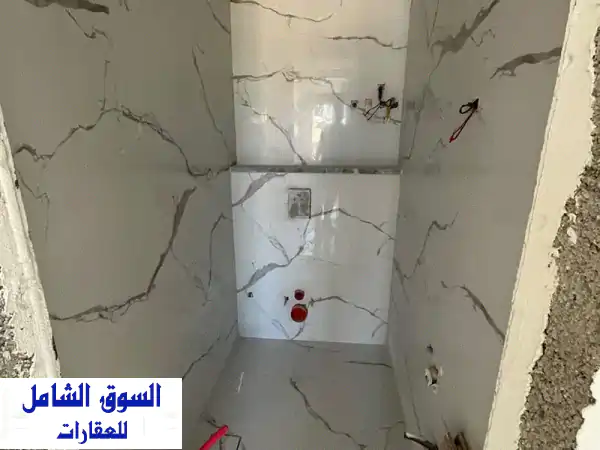 ارضية مع ترس في البنيات تشطيب فخم و سعر مميز
