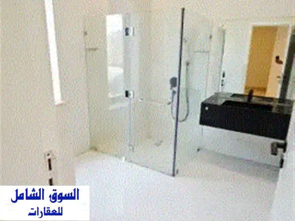 دور أول للإيجار في الشهداء بتشطيب سوبر ديلوكس. يتكون من 4 غرف نوم ماستر، صالة، حمام ضيوف، مطبخ، ...