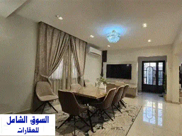 البحرين  البسيتين / منزل طابقين للبيع. يتكون من مجلس مستقل، 7 غرف نوم، صالتين، 6 حمامات، مخزنين، ...