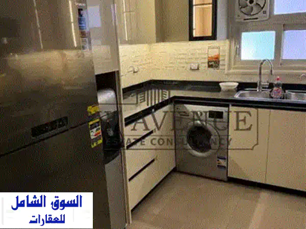 شقة مفروشة بمساحة ٢٨٠ متر مربع بإطلالة مفتوحة في منطقة النرجس، القاهرة الجديدة، مع مطبخ وأجهزة إلكترونية، تقع في الطابق الثاني، وتضم ٣ غرف نوم و٣ حمام 3