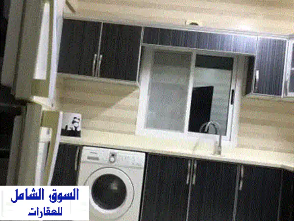 يوجد لدينا شقة للإيجار مفروشة بالكامل شامل الكهرباء وماء لمت (30) دينار نظيفة جدا قريب من الخدمات ... 4