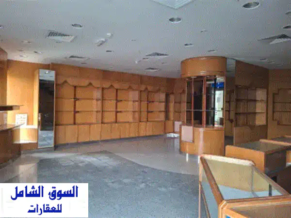 للإيجار محل تجاري مميز في قلب المجاز  الشارقة موقع حيوي واستراتيجي مناسب لجميع الأنشطة التجارية ... 3