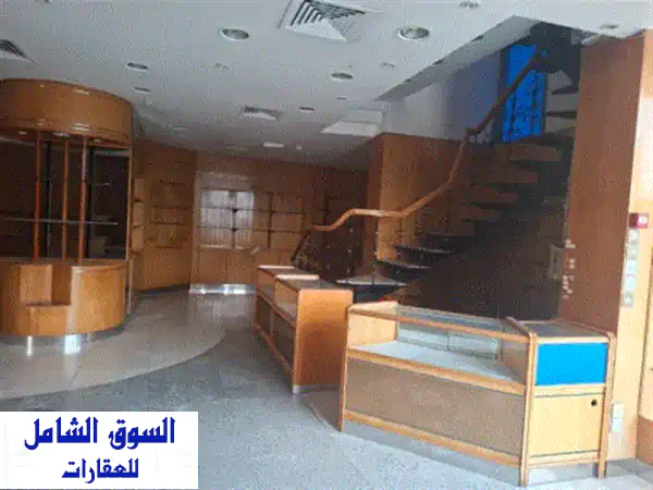 للإيجار محل تجاري مميز في قلب المجاز  الشارقة موقع حيوي واستراتيجي مناسب لجميع الأنشطة التجارية ... 2