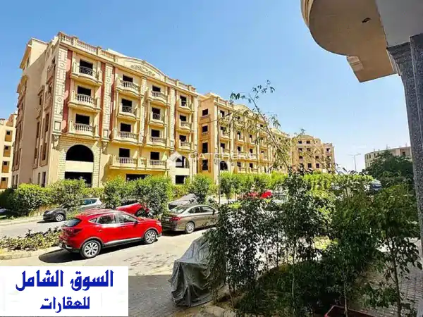 اخر شقة استلام فوري بكمبوند سكني في لوكيشن مميز خلف واتر واي و 10 دقائق من فندق دوسيت