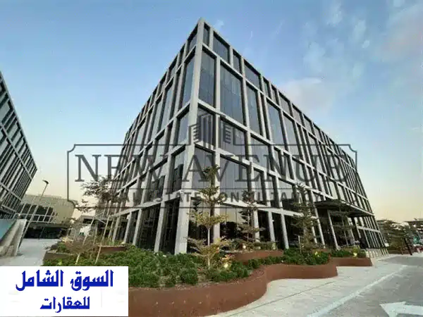مكتب 96 متر ب CFC متشطب بالكامل ومقسم 3 غرف واجهات...