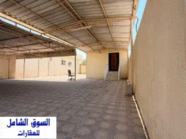 للإيجار بيت عربي في منطقة الحميدية، قريب من جميع الخدمات. طابق أرضي مكوّن من خمس غرف + مجلس + مطبخ ... 2