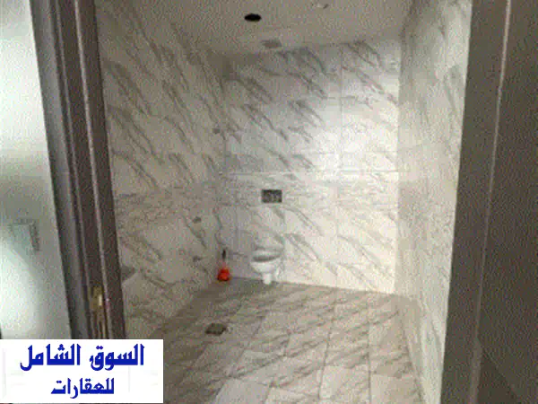 عيادة طبية للإيجار السنوي في المجاز 1  كورنيش الشارقة. فرصة مثالية للمراكز الطبية والعيادات في ...