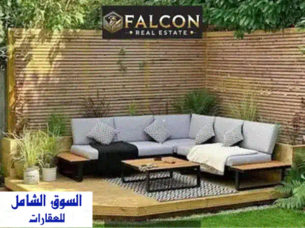 فيلا( بقسط 28  الف+ مقدم 850 الف )فيلا للبيع في كمبوند سراى sarai القاهره الجديده new cairo  بجوار مدينتي على طريق السويس دقائق من التجمع الخامس