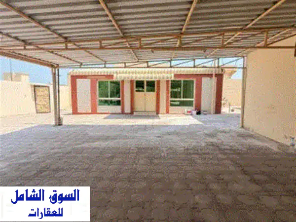 للإيجار بيت عربي في منطقة الحميدية، قريب من جميع الخدمات. طابق أرضي مكوّن من خمس غرف + مجلس + مطبخ ...