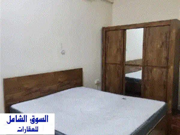 غرفة كبيرة بفيلا مفروشة عجمان الحميدية 1 تصلح لي أزواج قريب من محكمة والمرور خلف اتصالات 1700 درهم ... 2