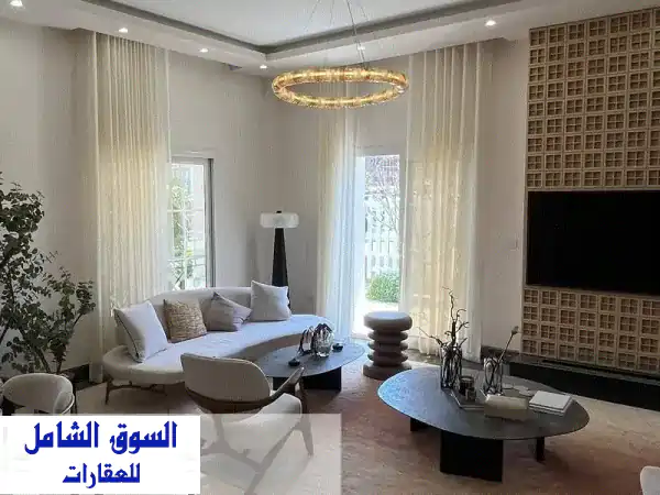 فيلا للبيع بنص سعرها الاصلي عايزه ليها مشتري جاهز للتنفيذ وهسلها فوري بمجرد التعاقد في كومباند فيلات فقط