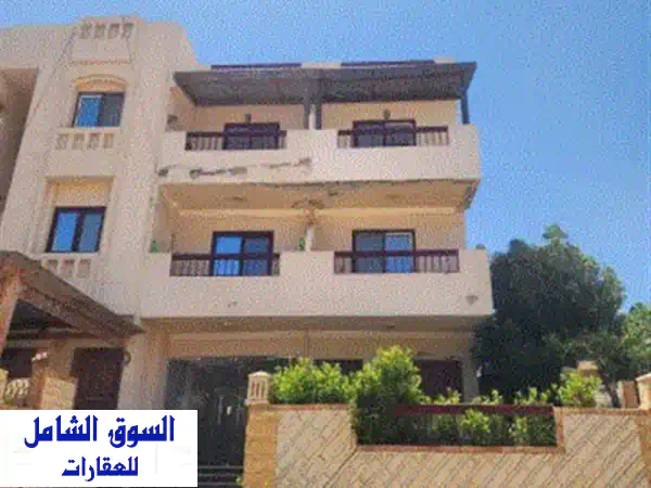 فرصة يصعب تكرارها داخل قرية مصر الجديدة. شاليه ثاني علوي برووف خاص، تشطيب حديث، بجوار البسين ... 4