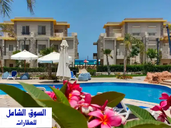 شاليه علي البحر جاهز للاستلام بتشطيب راقي في موقع مميز بالساحل الشمالي