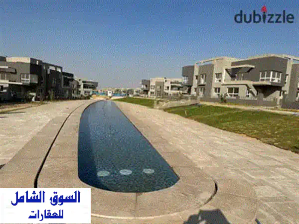 شقه استلام فورى متشطبه بالكامل من المالك مباشرة  بجوار جراند هايتس 4