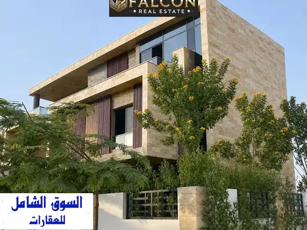 واجهة بحري + Trible View فيلا مميزة بسعر الكاش أو بأقل مقدم للبيع في تاج سيتي التجمع الأول بجوار جاردينيا ودقائق من شيراتون Taj City New Cairo