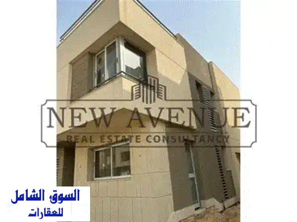 فيلا مستقلة بخصوصية عاليه  للبيع فى بالم هيلز القاهرة الجديدة  ذات واجهه بحرى  استلام فوريPalm hills new cairo
