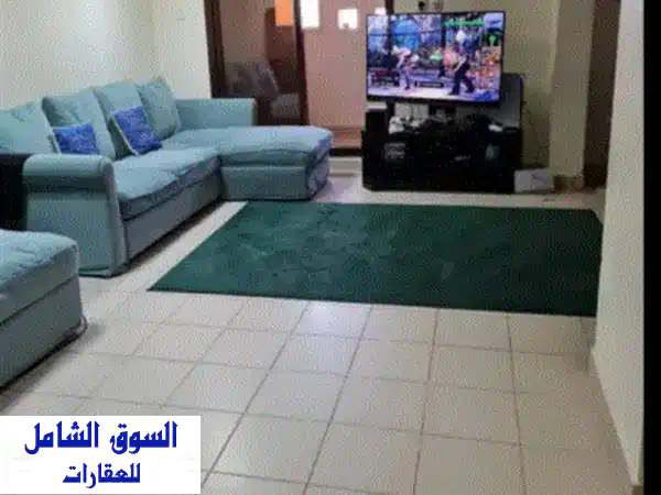 للبيع شقة في الطابق الأول في إسكان سلماباد، تتكون من 3 غرف و3 حمامات وصالة ومطبخ، مفروشة جزئياً، ... 2