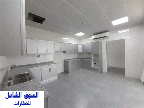 نصف فيلا للإيجار مدينة الرياض جنوب الشامخة تشطيب ممتاز مع مدخل وحوش خاص تتكون من 04 غرف نوم ماستر ...