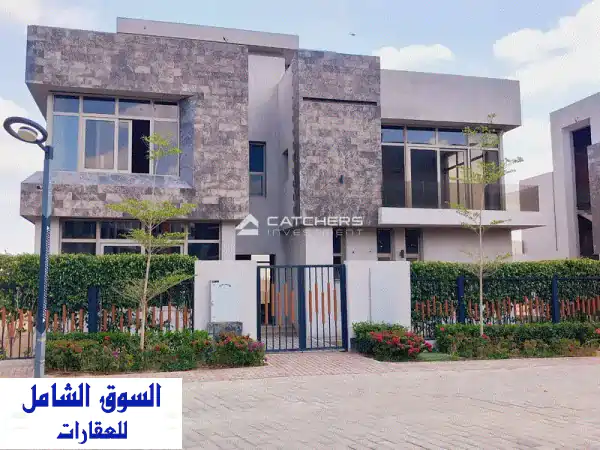 فيلا مستقلة فاخرة  فيو مباشر علي [الاهرامات]  خصم 40...