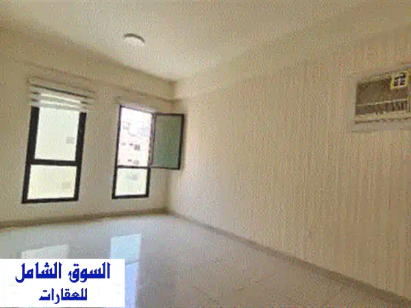 البحرين – الحد الجديدة / للإيجار: شقة مع المكيفات. تتكون من 3 غرف نوم، وصالة، ومطبخ، وغرفة عاملة، ... 4