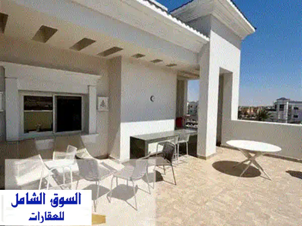 فيلا 300 متر للبيع الفوري في التجمع بجوار الجامعة الأمريكية وميفيدا مباشرة جاهزة علي ارض الواقع تقدر تسكن فيها خلال ايام